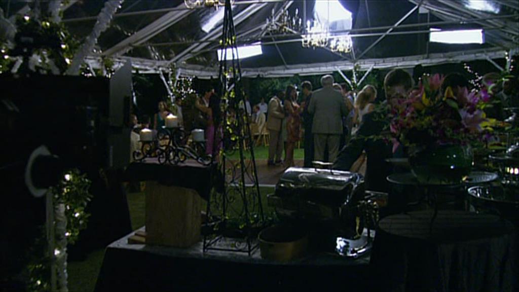 VampireDiariesWorld-dot-org_TVD-S1-SpecialFeatures_IntoMysticFalls_Captures00146.jpg