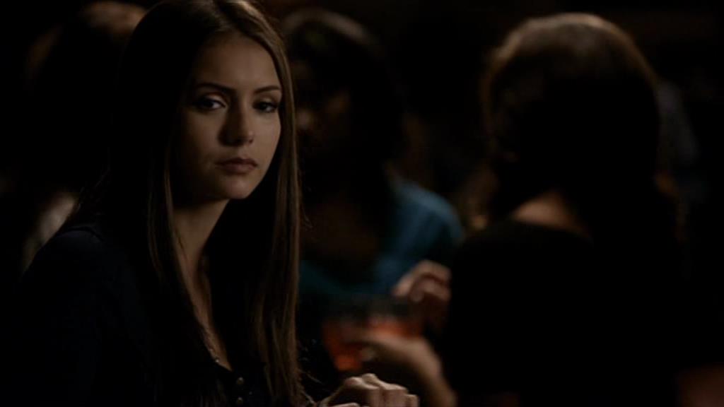 VampireDiariesWorld-dot-org_TVD-S1-SpecialFeatures_IntoMysticFalls_Captures00256.jpg