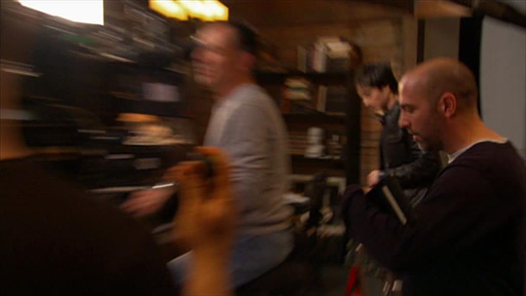 VampireDiariesWorld-dot-org_TVD-S1-SpecialFeatures_IntoMysticFalls_Captures00678.jpg