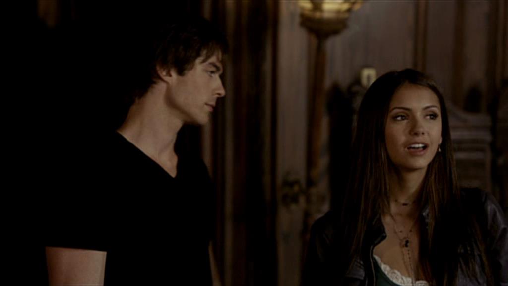 VampireDiariesWorld-dot-org_TVD-S1-SpecialFeatures_IntoMysticFalls_Captures01377.jpg