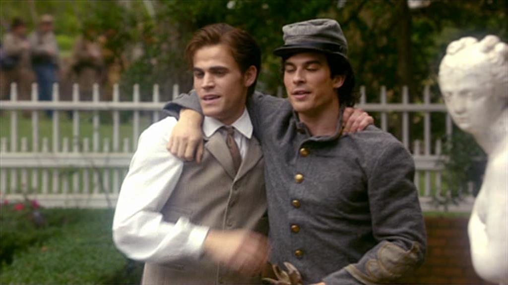 VampireDiariesWorld-dot-org_TVD-S1-SpecialFeatures_IntoMysticFalls_Captures01491.jpg