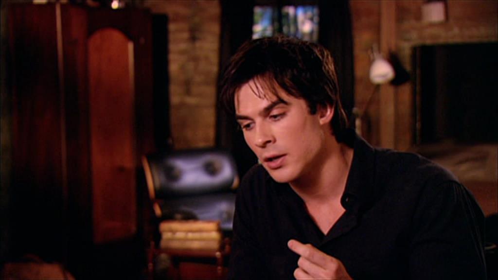 VampireDiariesWorld-dot-org_TVD-S1-SpecialFeatures_Vampires101_Captures00400.jpg