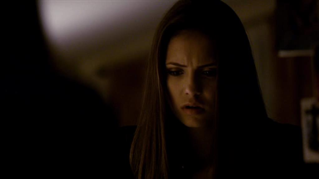 VampireDiariesWorld-dot-org_TVD-S1-SpecialFeatures_WhenVampireDontSuck_Captures00037.jpg