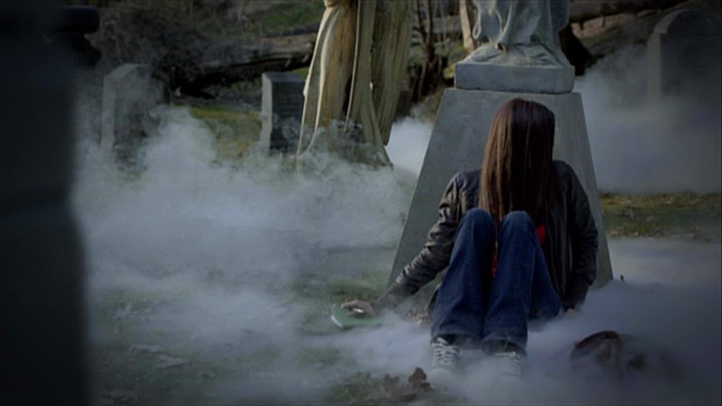 VampireDiariesWorld-dot-org_TVD-S1-SpecialFeatures_WhenVampireDontSuck_Captures00488.jpg
