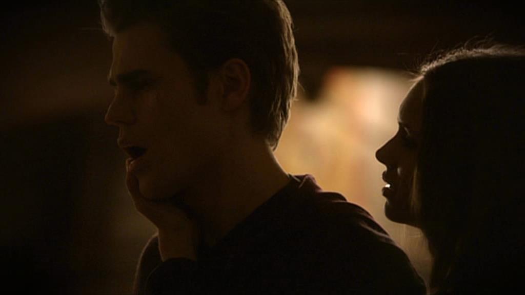 VampireDiariesWorld-dot-org_TVD-S1-SpecialFeatures_WhenVampireDontSuck_Captures00576.jpg