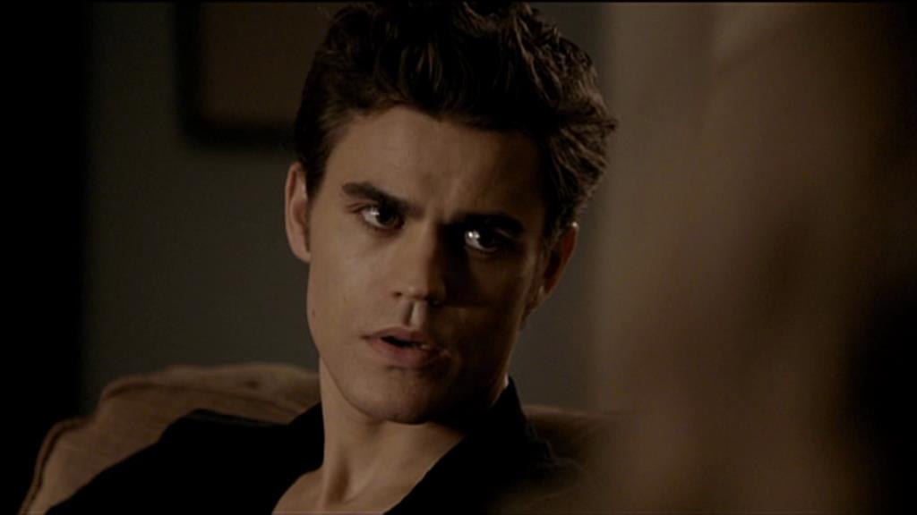 VampireDiariesWorld-dot-org_TVD-S1-SpecialFeatures_WhenVampireDontSuck_Captures00616.jpg