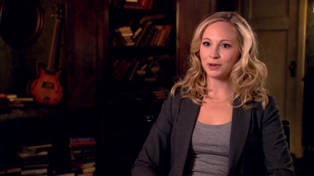 VampireDiariesWorld-dot-org_TVD-S1-SpecialFeatures_WhenVampireDontSuck_Captures00634.jpg
