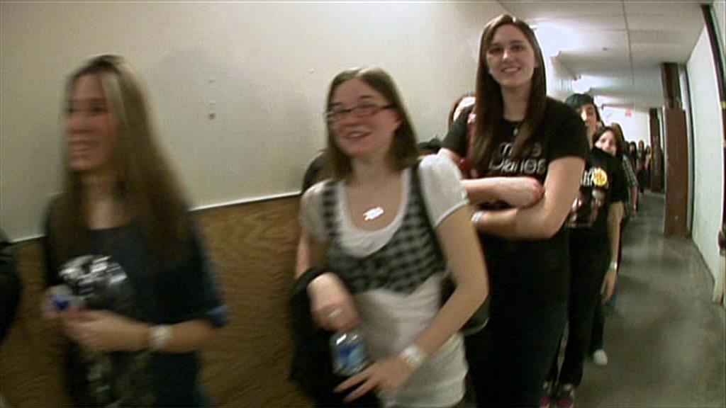 VampireDiariesWorld-dot-org_TVD-S1-SpecialFeatures_WhenVampireDontSuck_Captures00908.jpg VampireDiariesWorld-dot-org_TVD-S1-SpecialFeatures_WhenVampireDontSuck_Captures00908.jpg