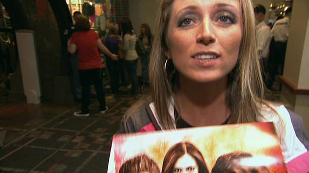 VampireDiariesWorld-dot-org_TVD-S1-SpecialFeatures_WhenVampireDontSuck_Captures00953.jpg