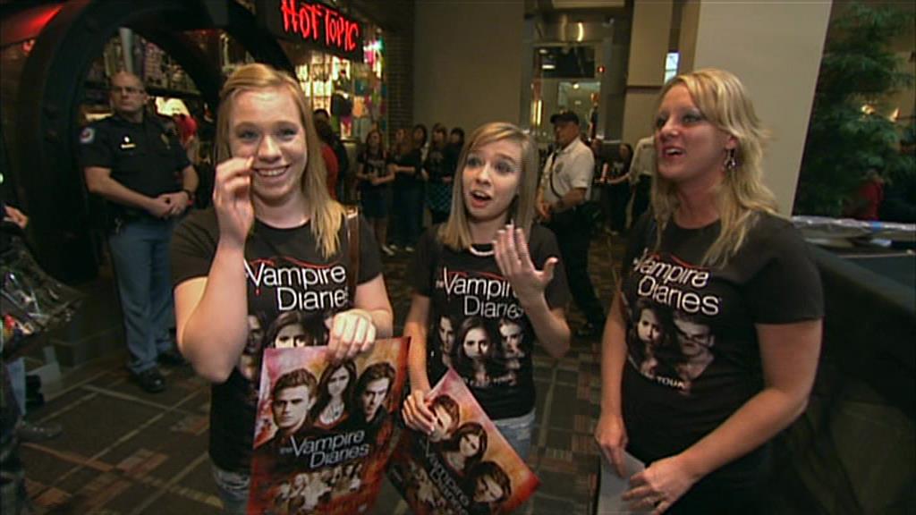 VampireDiariesWorld-dot-org_TVD-S1-SpecialFeatures_WhenVampireDontSuck_Captures00956.jpg