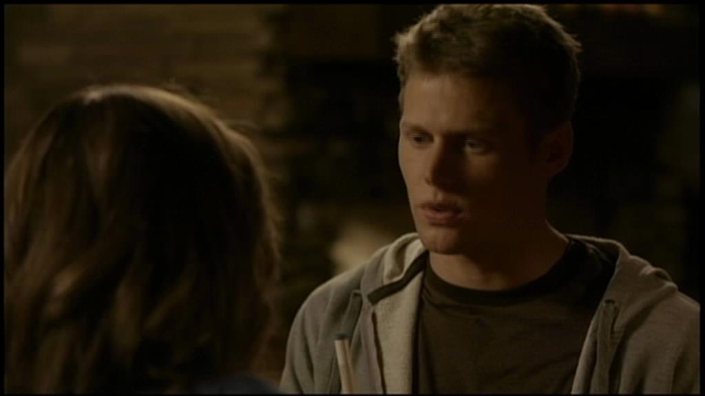 VampireDiariesWorld-dot-org_TVD-S1-UnairedScenes1x02_Captures00062.jpg