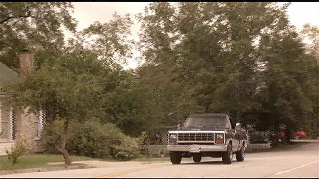 VampireDiariesWorld-dot-org_TVD-S1-UnairedScenes1x06_Captures00096.jpg