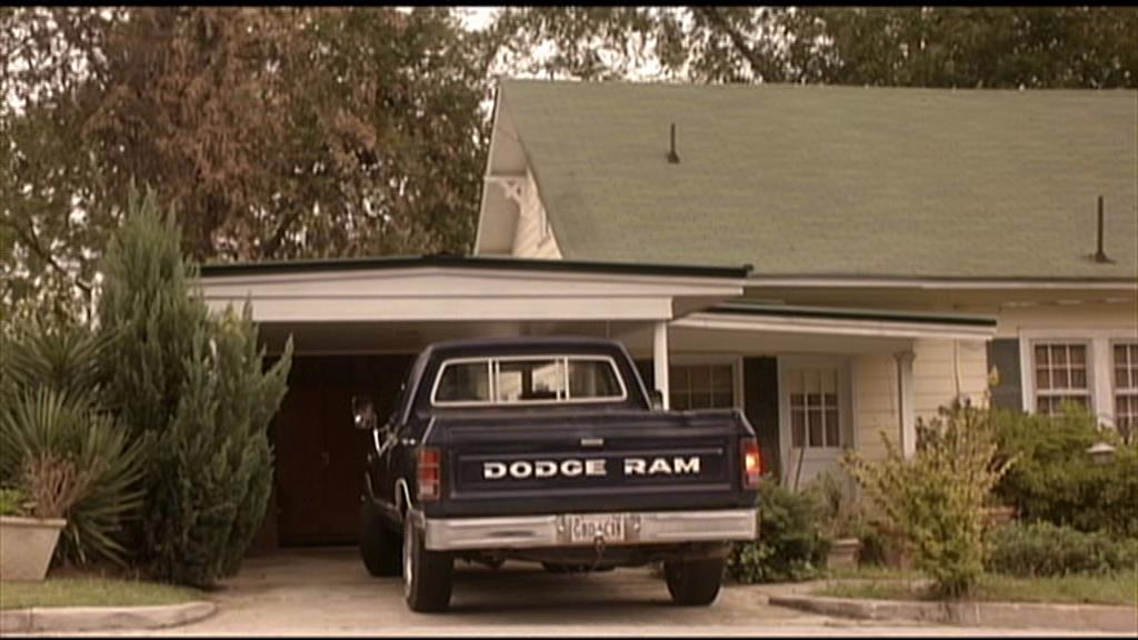 VampireDiariesWorld-dot-org_TVD-S1-UnairedScenes1x06_Captures00103.jpg