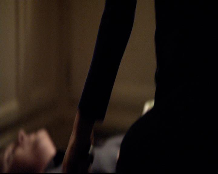 VampireDiariesWorld-dot-org_2x01TheReturn0101.jpg