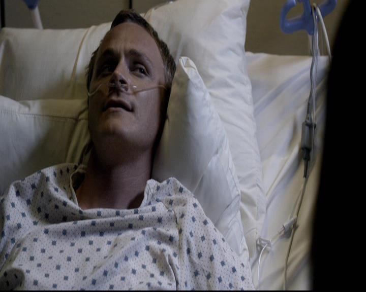 VampireDiariesWorld-dot-org_2x01TheReturn0797.jpg