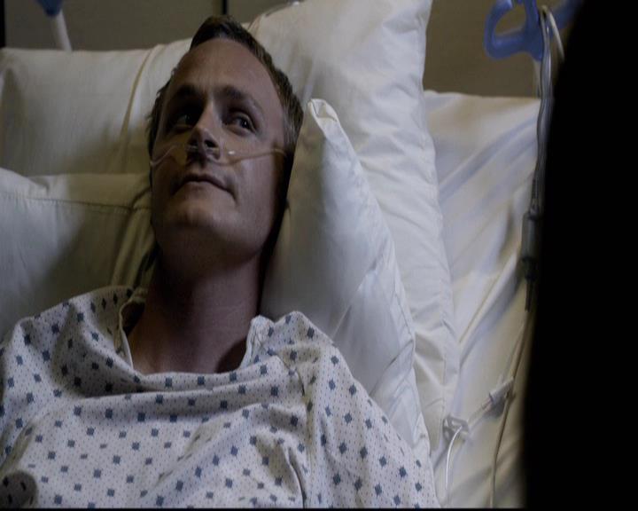 VampireDiariesWorld-dot-org_2x01TheReturn0802.jpg
