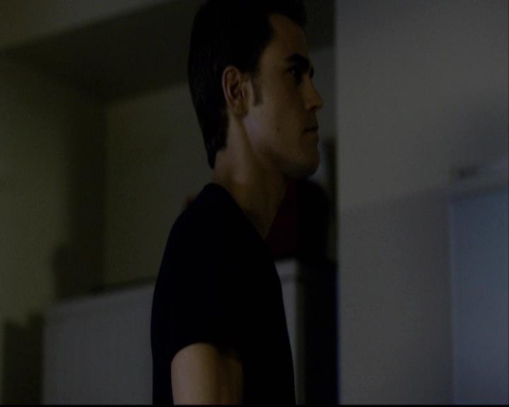 VampireDiariesWorld-dot-org_2x01TheReturn0829.jpg
