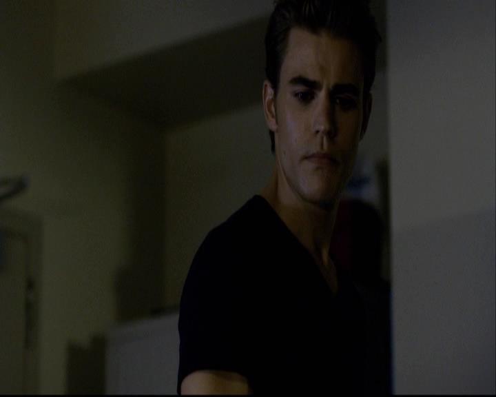 VampireDiariesWorld-dot-org_2x01TheReturn0832.jpg