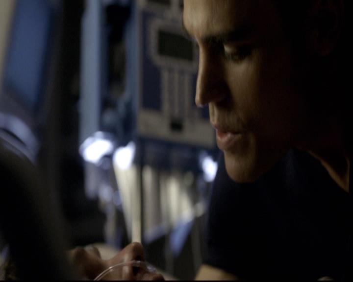 VampireDiariesWorld-dot-org_2x01TheReturn0835.jpg
