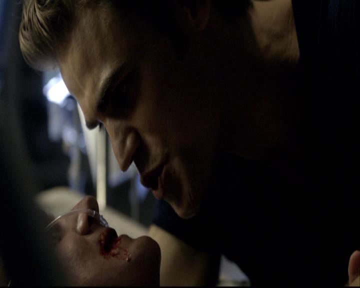 VampireDiariesWorld-dot-org_2x01TheReturn0854.jpg