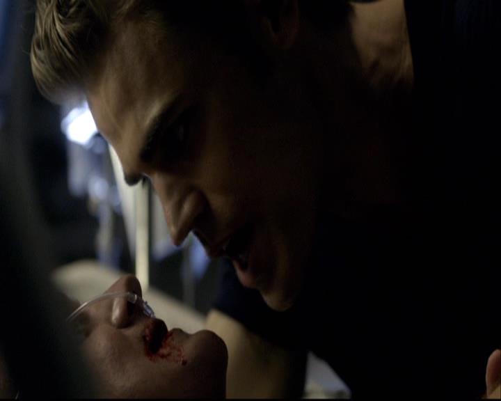 VampireDiariesWorld-dot-org_2x01TheReturn0855.jpg