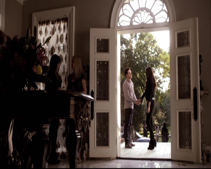 VampireDiariesWorld-dot-org_2x01TheReturn0892.jpg