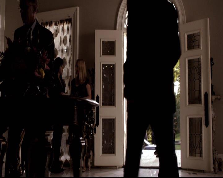 VampireDiariesWorld-dot-org_2x01TheReturn0894.jpg