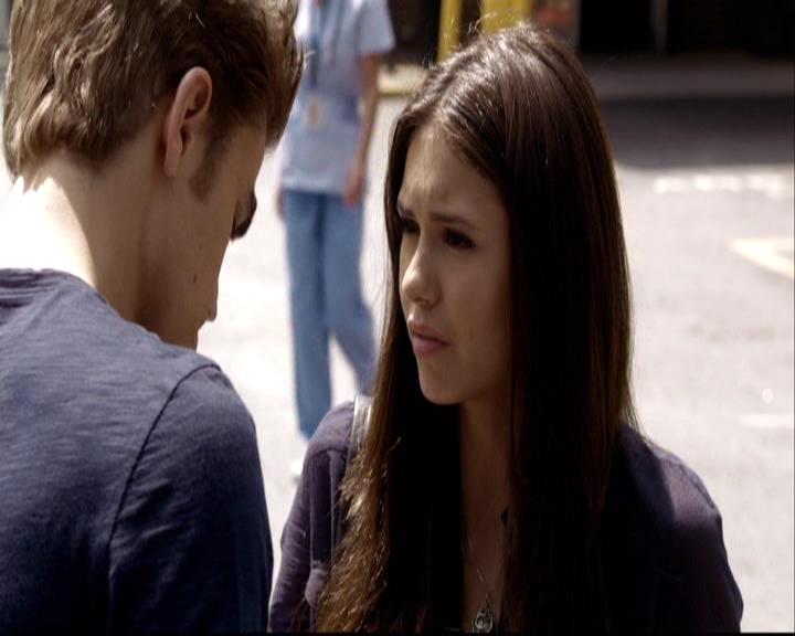 VampireDiariesWorld-dot-org_2x01TheReturn0934.jpg