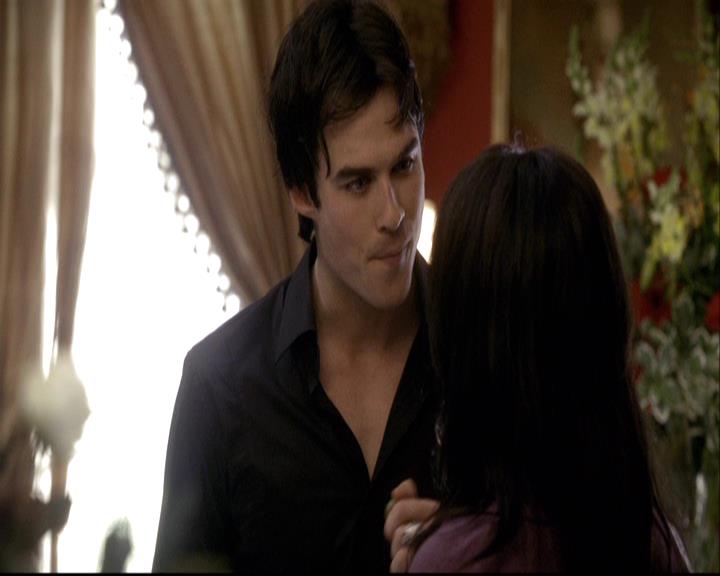 VampireDiariesWorld-dot-org_2x01TheReturn0988.jpg