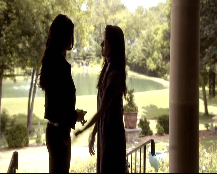 VampireDiariesWorld-dot-org_2x01TheReturn1037.jpg