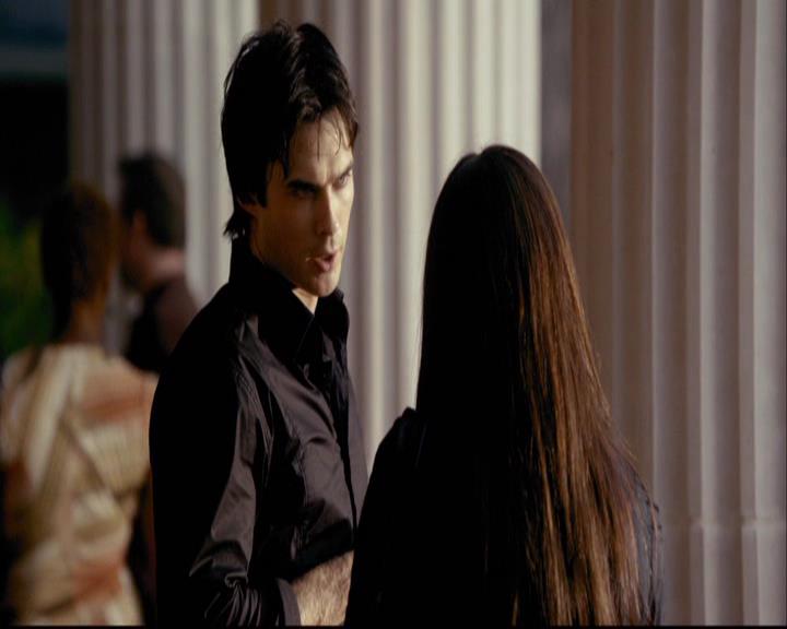 VampireDiariesWorld-dot-org_2x01TheReturn1250.jpg