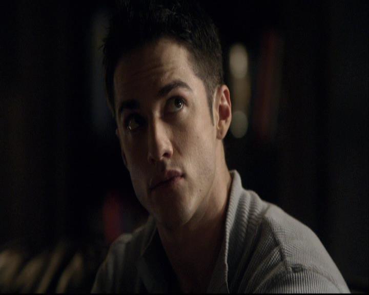 VampireDiariesWorld-dot-org_2x01TheReturn1321.jpg