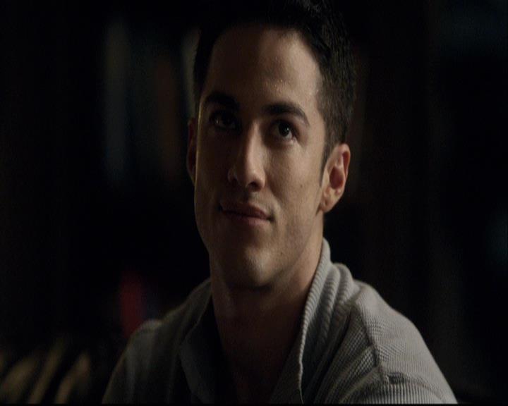 VampireDiariesWorld-dot-org_2x01TheReturn1328.jpg