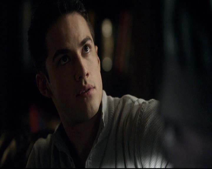 VampireDiariesWorld-dot-org_2x01TheReturn1374.jpg