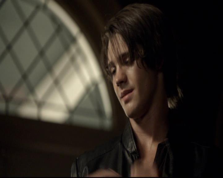 VampireDiariesWorld-dot-org_2x01TheReturn1375.jpg