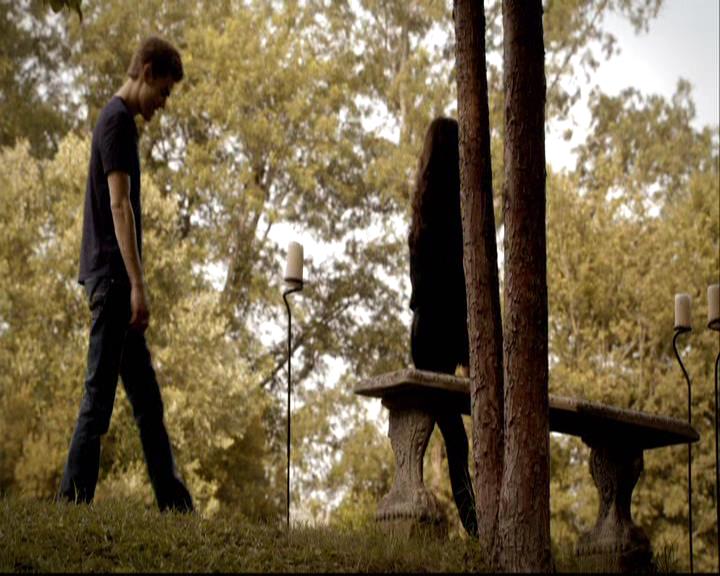 VampireDiariesWorld-dot-org_2x01TheReturn1412.jpg