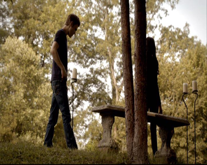 VampireDiariesWorld-dot-org_2x01TheReturn1413.jpg