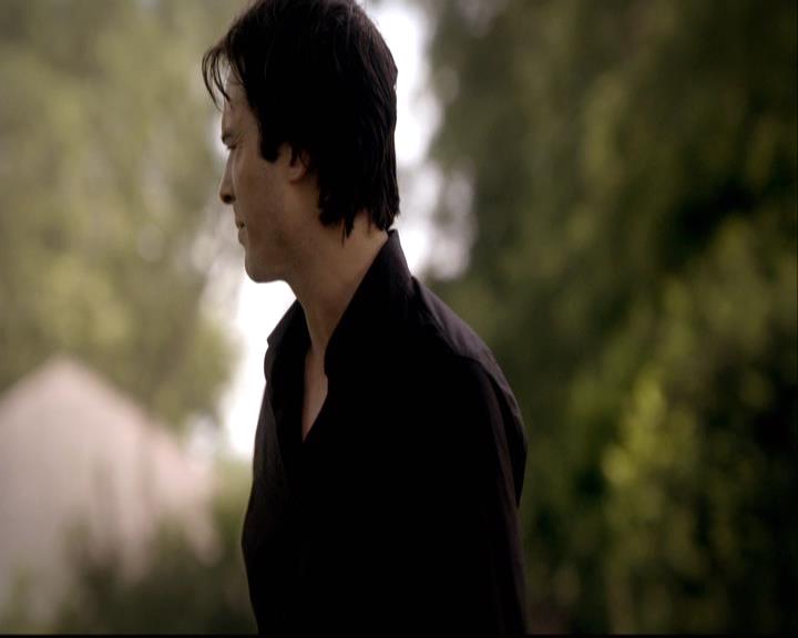 VampireDiariesWorld-dot-org_2x01TheReturn1518.jpg