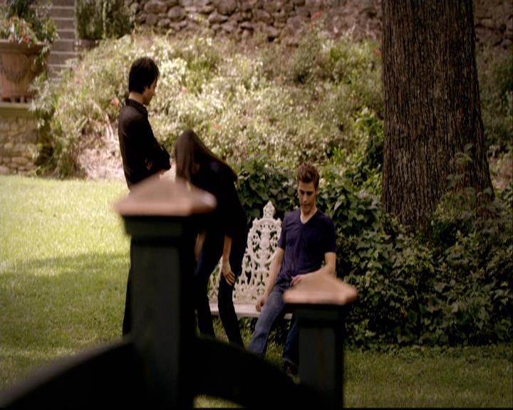 VampireDiariesWorld-dot-org_2x01TheReturn1536.jpg