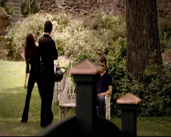 VampireDiariesWorld-dot-org_2x01TheReturn1537.jpg