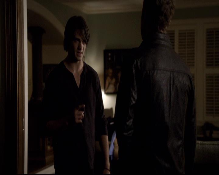 VampireDiariesWorld-dot-org_2x01TheReturn1635.jpg