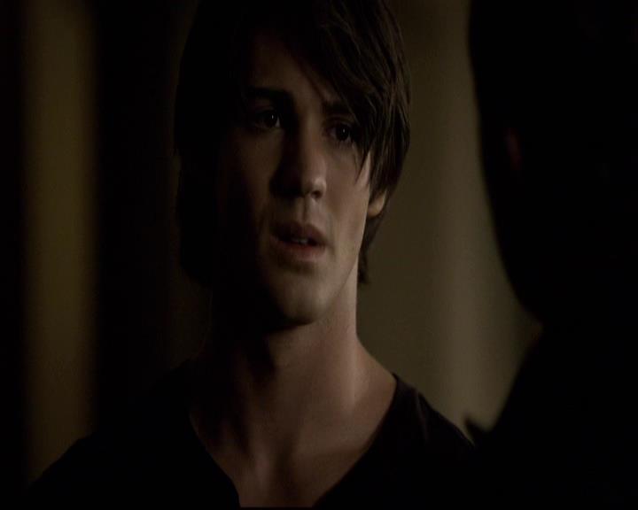 VampireDiariesWorld-dot-org_2x01TheReturn1640.jpg