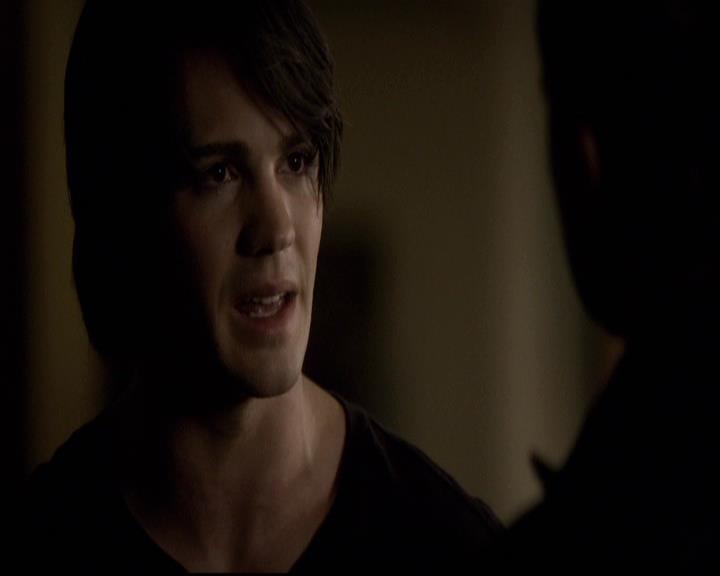 VampireDiariesWorld-dot-org_2x01TheReturn1650.jpg