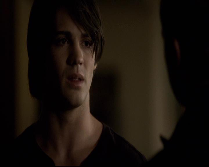 VampireDiariesWorld-dot-org_2x01TheReturn1660.jpg