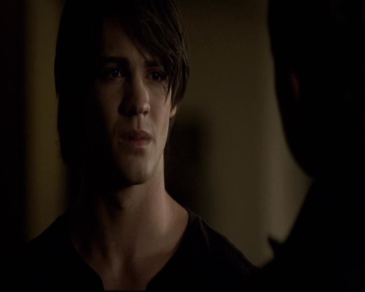 VampireDiariesWorld-dot-org_2x01TheReturn1672.jpg