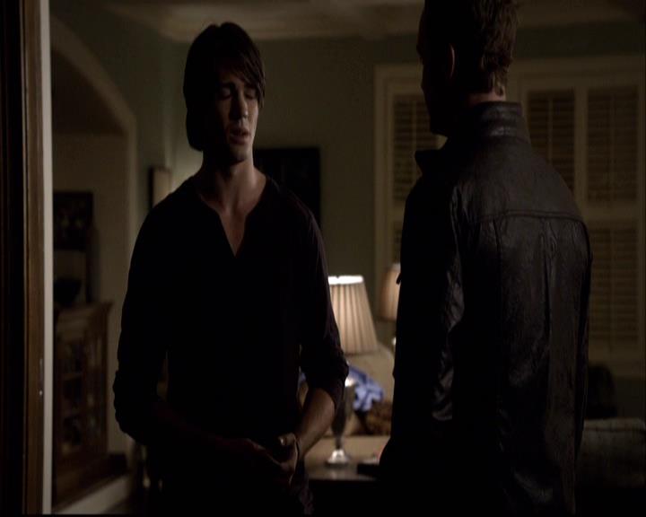 VampireDiariesWorld-dot-org_2x01TheReturn1676.jpg