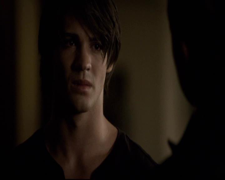 VampireDiariesWorld-dot-org_2x01TheReturn1683.jpg