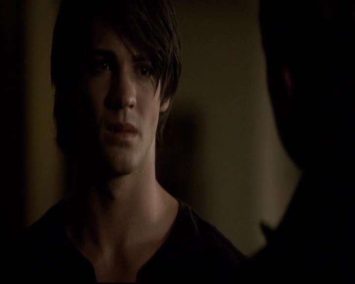 VampireDiariesWorld-dot-org_2x01TheReturn1684.jpg