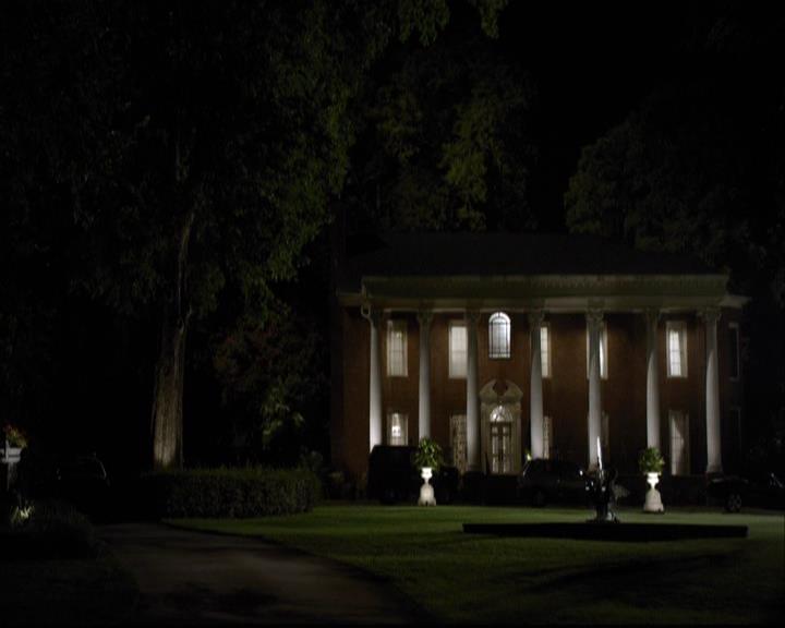 VampireDiariesWorld-dot-org_2x01TheReturn1686.jpg