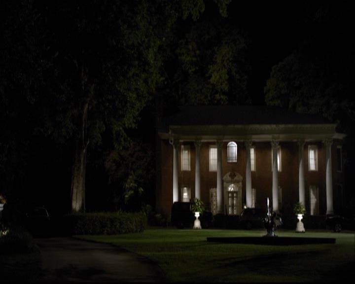 VampireDiariesWorld-dot-org_2x01TheReturn1688.jpg
